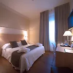 Szálloda De La 4*