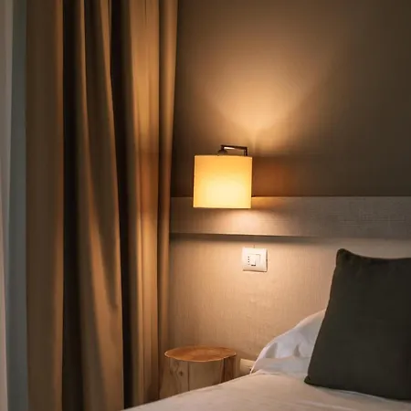 De La Otel Riccione