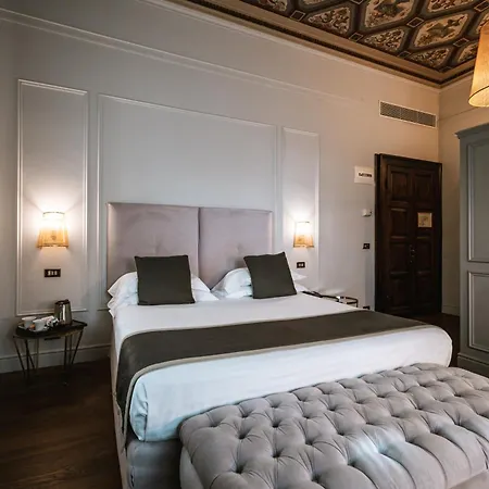 De La Otel 4*