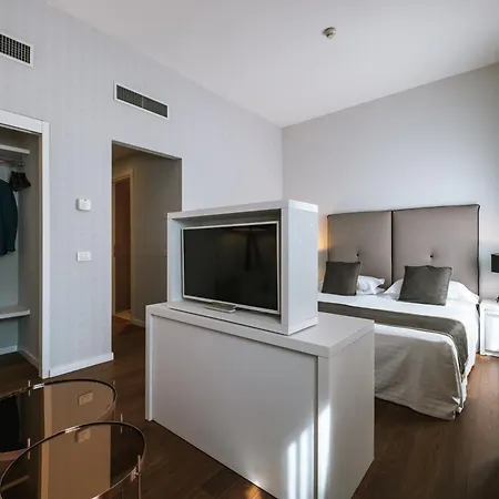 Otel De La Riccione