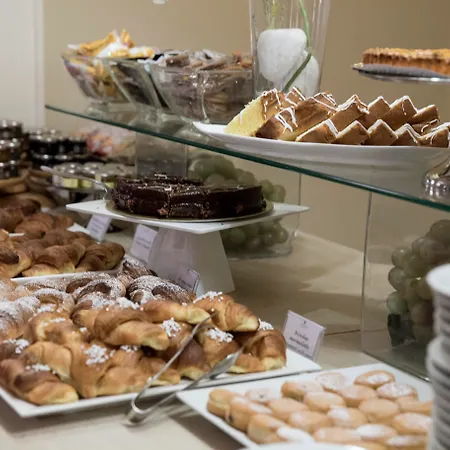 德拉威乐酒店 里乔内