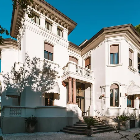 De La 4* Ριτσιόνε