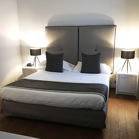De La Otel Riccione