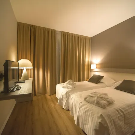 De La Otel