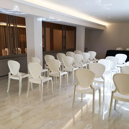 Otel De La Riccione