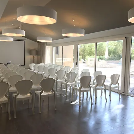 De La Otel 4*