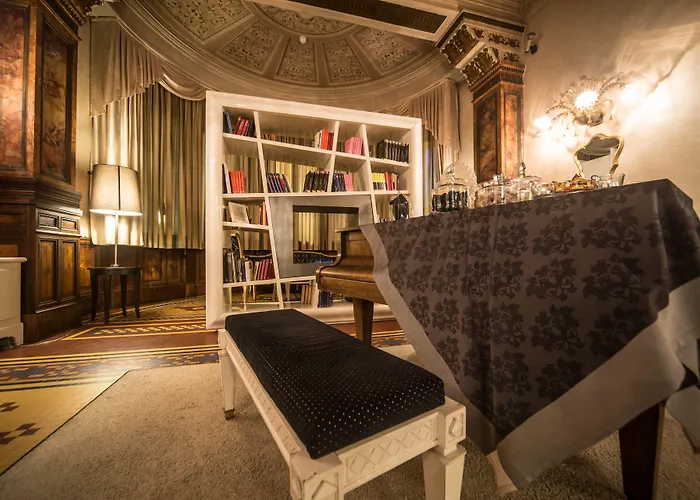 德拉威乐酒店 4*