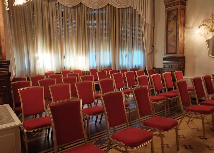 德拉威乐酒店 4* 里乔内